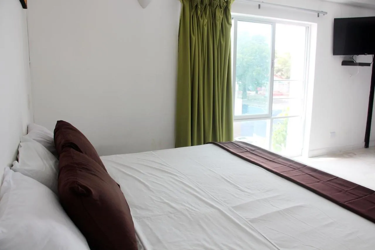 Hotel & Hostal Casa De Luz Cancun Mexico