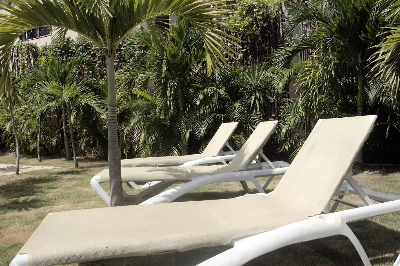 Hotel & Hostal Casa De Luz Cancun