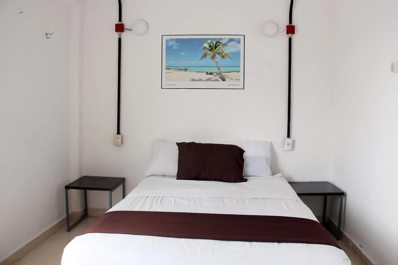 Hotel & Hostal Casa De Luz Cancun