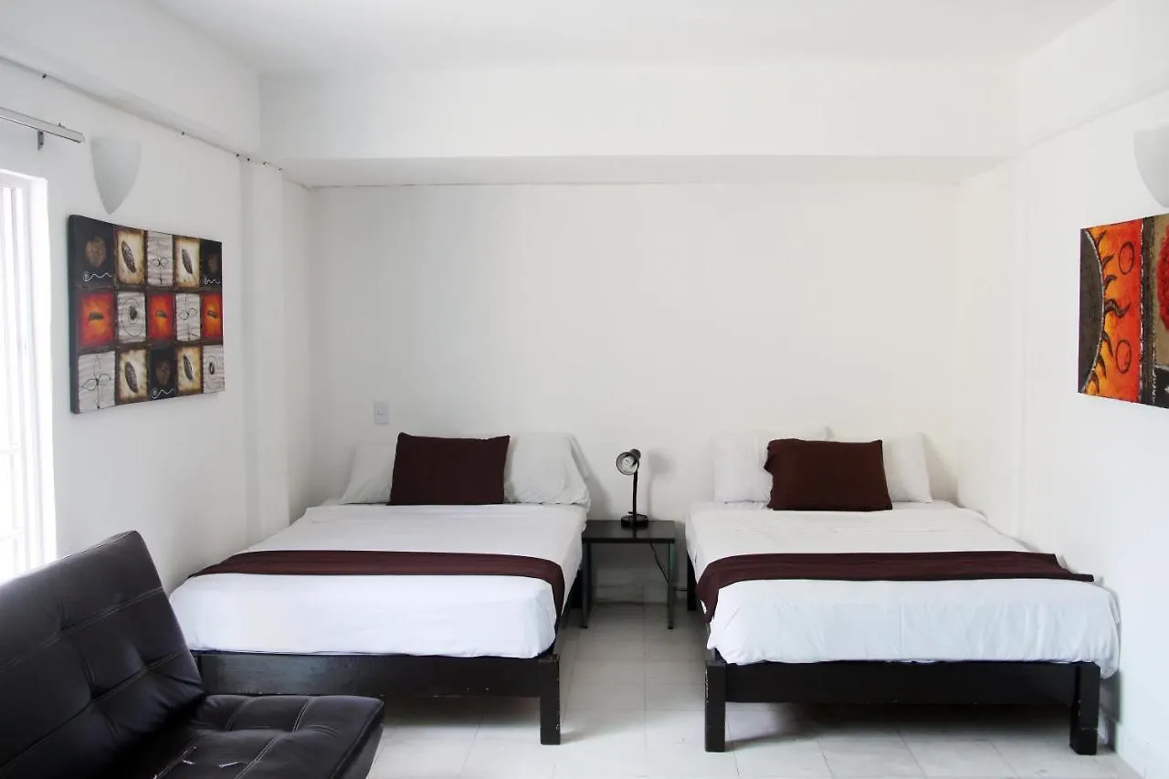 Hotel & Hostal Casa De Luz Cancun